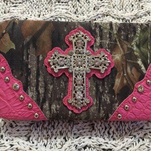 HOT PINK MOSSY CAMO CROSS FLAT THICK WALLET